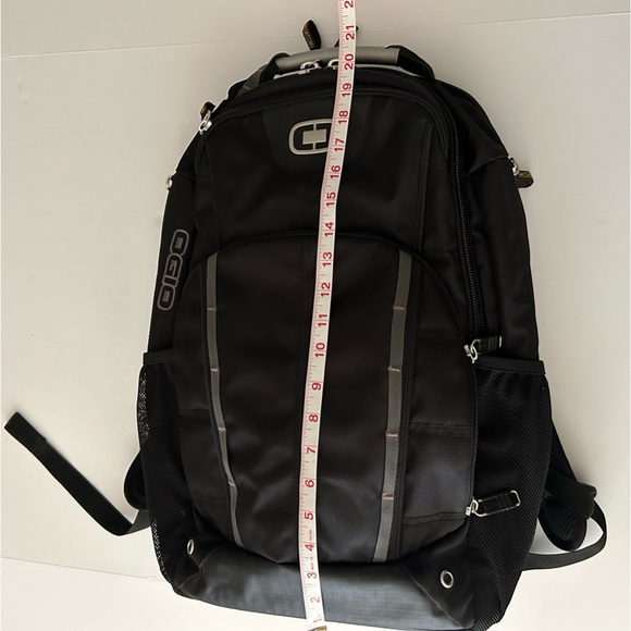 Ogio Durable Padded Breathable Black Axle Travel Laptop iPad Backpack Carrier - Picture 11 of 12